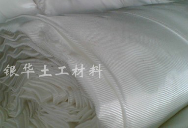 寬幅長絲機織土工布